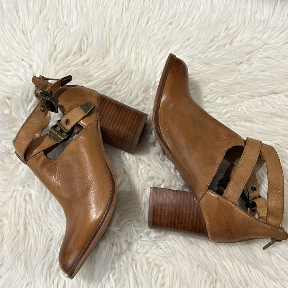 ZIGI SOHO LEATHER ANKLE BOOTS SIZE 7